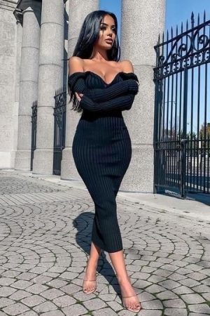 V-Neck Long Sleeve Knit Dress - Black