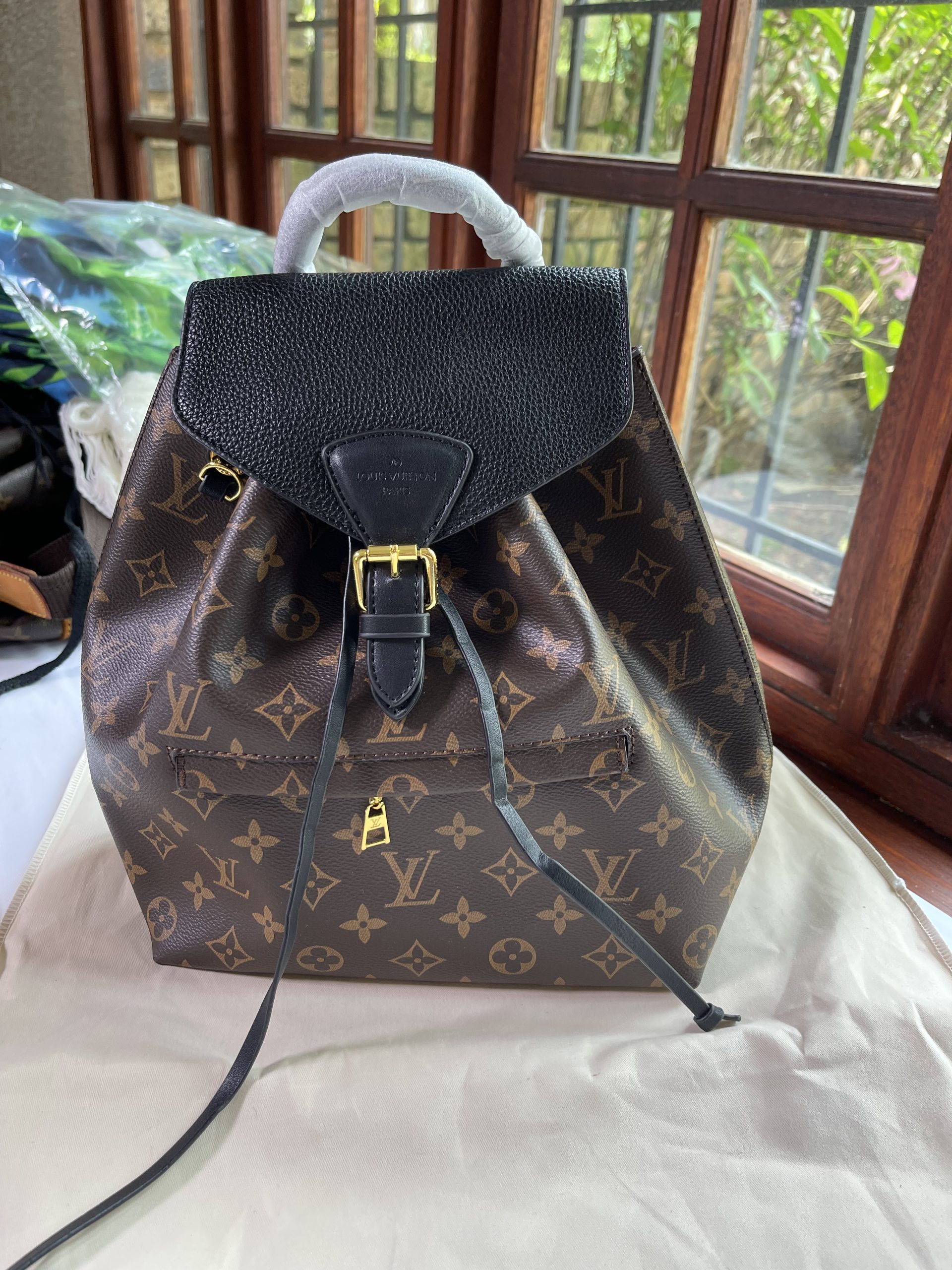 Lv backpack online sizes