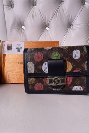 LV COIN BAG - BROWN