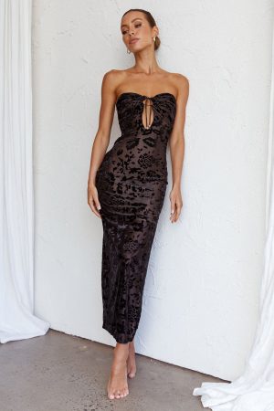 Keyhole Velvet Maxi Dress - Black